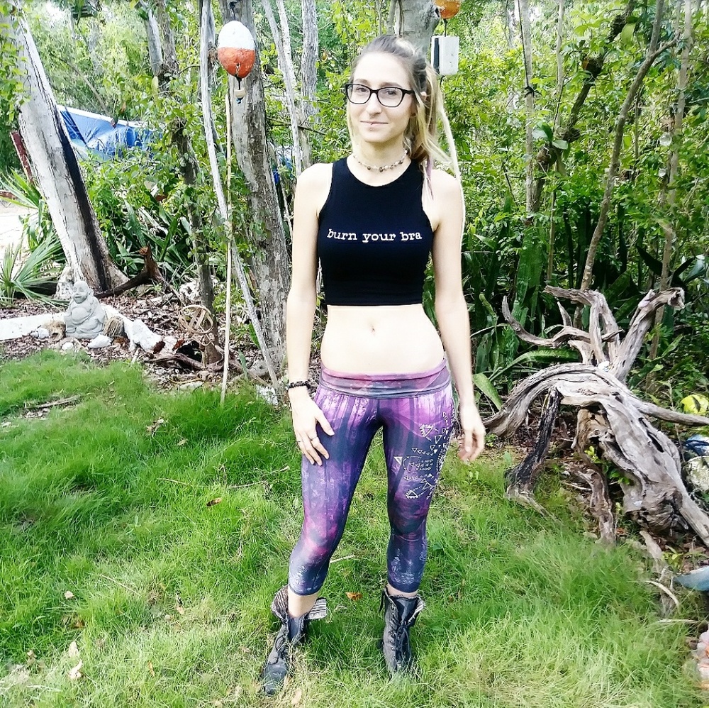✌-SOLD OUT- Burn Your Bra Yoga Crop Top✌ - Picture 4 of 6